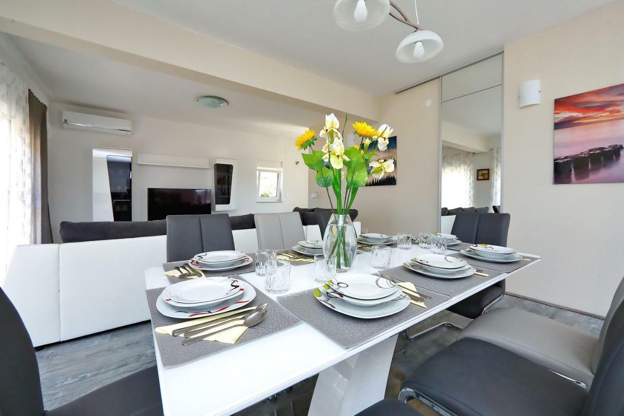 Panorama Hills Villa Debeljak ภายนอก รูปภาพ